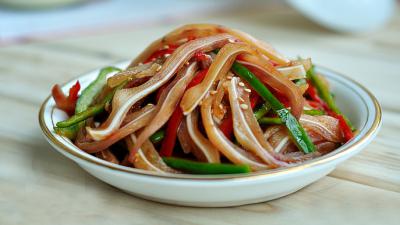 成都涼拌菜培訓(xùn)  成都熟食鹵菜涼菜培訓(xùn) 短期學(xué)習涼拌菜技術(shù)