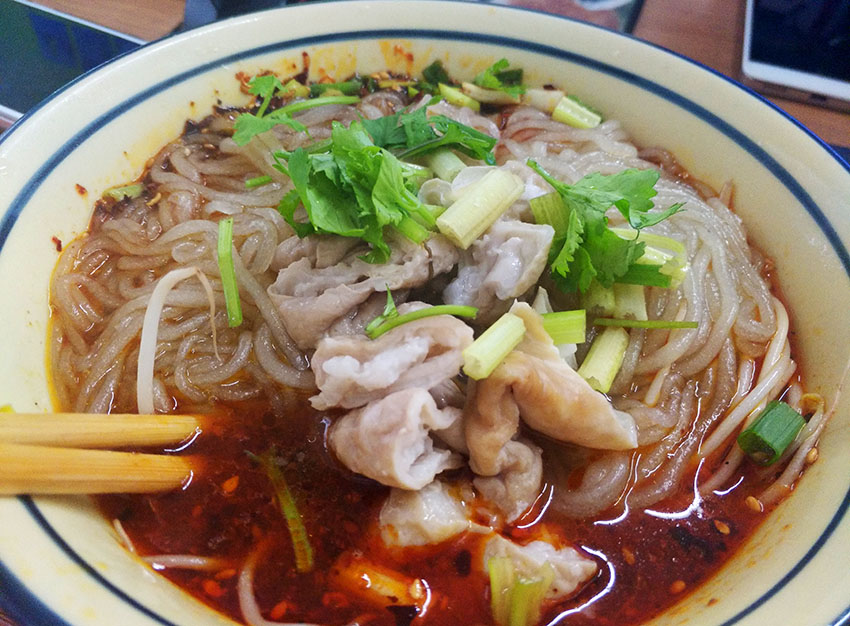 特色小吃學(xué)習(xí)要注意哪些問題，小吃培訓(xùn)價格怎么樣