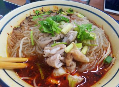 肥腸粉培訓(xùn)哪家味道好？自制紅薯粉不斷條不膩湯