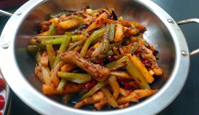 麻辣干鍋正宗技術(shù)培訓，味道醇香紅油清亮