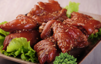 哪家烤豬蹄技術(shù)培訓學校技術(shù)好？調(diào)味簡單