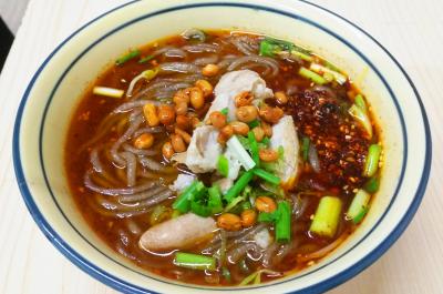 手工肥腸粉技術(shù)培訓(xùn)班哪里好？通過全程實操一人一灶