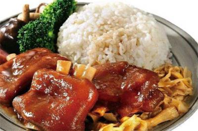 豬腳飯培訓(xùn)學(xué)校哪里正宗？豬腳飯技術(shù)培訓(xùn)學(xué)校