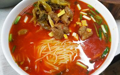 砂鍋米線技術(shù)培訓(xùn)班哪家好？適合小企業(yè)的好項(xiàng)目