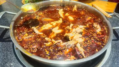 成都學(xué)魚(yú)火鍋技術(shù)培訓(xùn)哪家好？