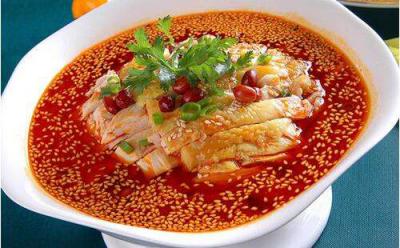 培訓(xùn)小吃排名學(xué)校有哪些？美食小吃技術(shù)培訓(xùn)學(xué)校