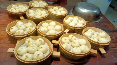 小吃培訓(xùn)學(xué)校多少錢？正宗小吃技術(shù)培訓(xùn)學(xué)校