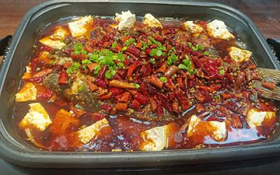 成都學(xué)萬州烤魚培訓(xùn)機(jī)構(gòu)哪里好？想學(xué)烤魚哪里有