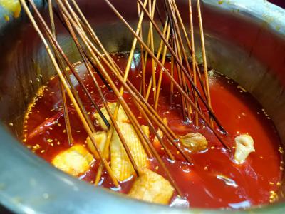 熱鹵串串技術(shù)培訓(xùn)多少錢？揭秘炸串制作