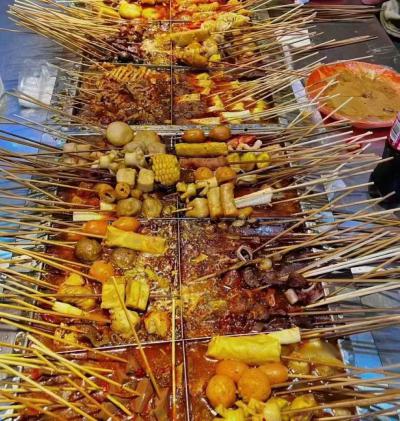 街邊熱鹵串串技術(shù)培訓(xùn)多少錢？成都串串香培訓(xùn)學(xué)校,