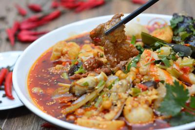 重慶學(xué)冒菜技術(shù)培訓(xùn)哪家好？冒菜技術(shù)培訓(xùn)學(xué)校