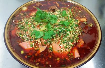 專業(yè)培訓(xùn)冒菜技術(shù)培訓(xùn)班哪家好？冒菜培訓(xùn)費(fèi)用解析